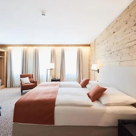 Hotel Linde 3*