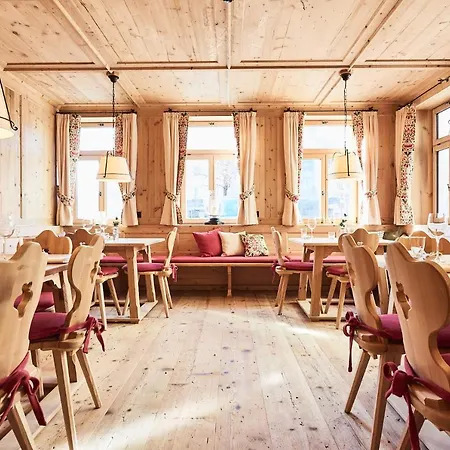 Gasthof Linde Hotel 3*