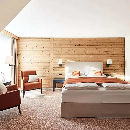 Linde Hotel 3*